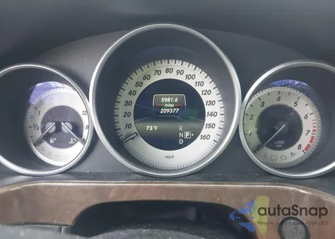 2014 Mercedes-Benz E 350 4Matic z USA, uszkodzony, nr VIN WDDHF8JB1EA952299